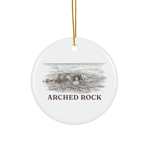 Round ceramic ornament with Arched Rock in watercolor and the place name